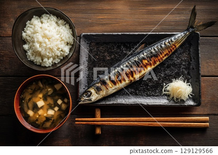 Grilled fish set meal (Japanese food, breakfast, miso soup) Grilled fish set meal (Japanese food, breakfast, miso soup) 129129566