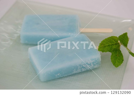 Ice candy 129132090