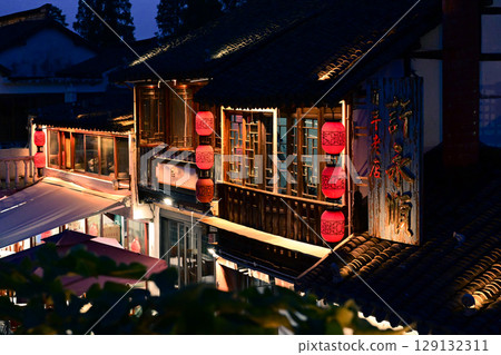 Sunset at Zhujiajiao near Shanghai 129132311