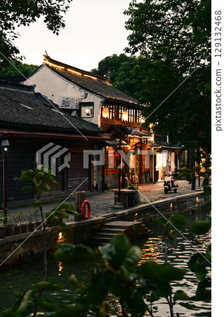 Sunset at Zhujiajiao near Shanghai Sunset at Zhujiajiao near Shanghai 129132468