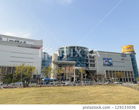Seoul, South Korea | Yongsan Station Seoul, South Korea | Yongsan Station 129133036