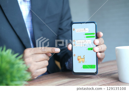 Social network chat app image material 129135108