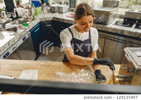 Baking in a Modern Kitchen Learn to Craft Delicious Treats with Joy and Creativity 129135907