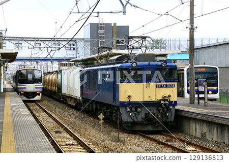 Container freight train pulled by EF64-1000 electric locomotive Container freight train pulled by EF64-1000 electric locomotive 129136813