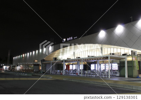 [E1] Tomei Expressway: At the Ebina Service Area outbound at night (EXPASA Ebina) 129138301