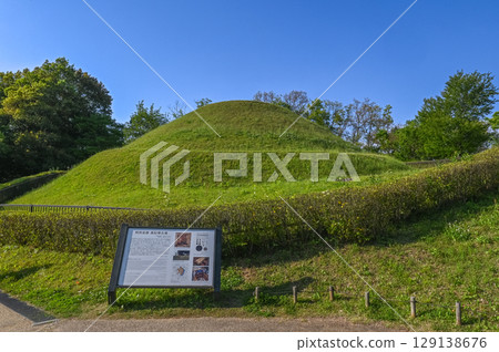 Asuka period mural tomb - Takamatsuzuka Tomb, Asuka Village Asuka period mural tomb - Takamatsuzuka Tomb, Asuka Village 129138676