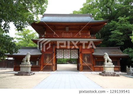 大山純神社正門（愛媛縣今治市大三島町） 129139541