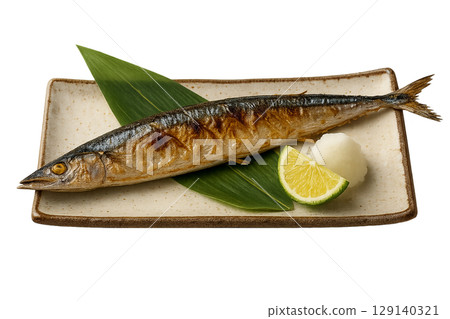 Grilled fish (Saury) 129140321