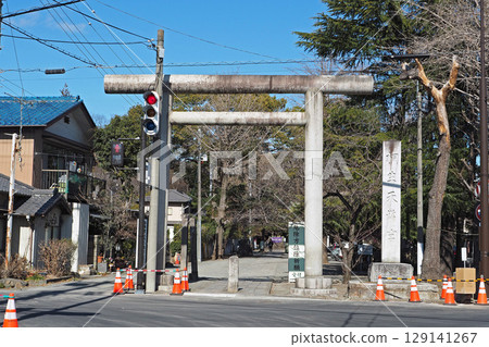 Kiryu Tenmangu Shrine's large torii gate (first torii gate) [Kiryu City, Gunma Prefecture] 129141267