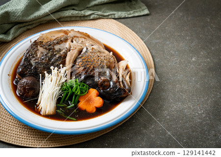 Boiled Fish Head with Soy Sauce 129141442