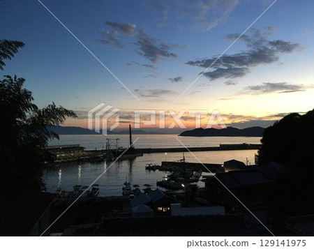 Sunset on the island 129141975