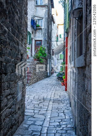 Split 129142086