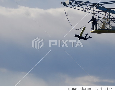 bungee jump bungee jump 129142187