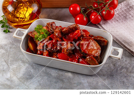 Roasted beef meat with vegetables Roasted beef meat with vegetables 129142601