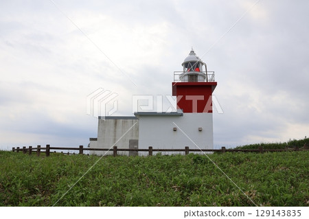 矗立在根室半島花崎岬的花崎燈塔 129143835