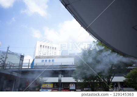 有樂町站前薄霧瀰漫 129145363