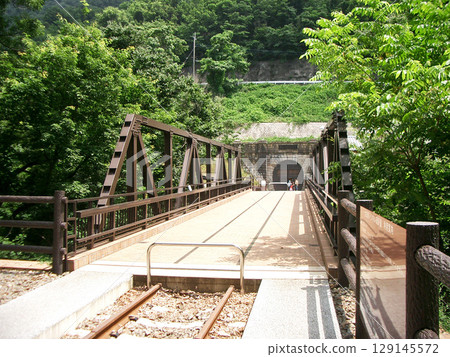 勝沼隧道葡萄酒麯線（深澤隧道）（山梨縣甲州市） 129145572
