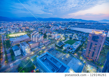 [福岡縣]從福岡塔眺望福岡市的夜景 129146261