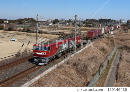 A container freight train pulled by EH500 running on the Utsunomiya Line A container freight train pulled by EH500 running on the Utsunomiya Line 129146486