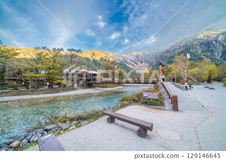 Beautiful autumn scenery of Kamikochi in Nagano Prefecture Beautiful autumn scenery of Kamikochi in Nagano Prefecture 129146645