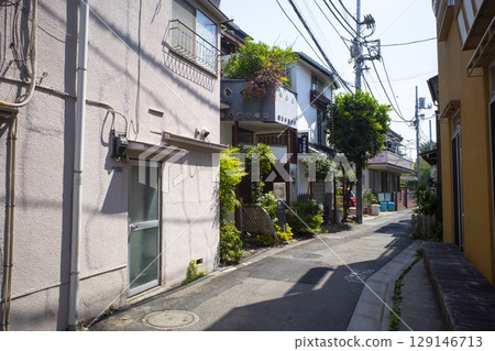 narrow back alley narrow back alley 129146713