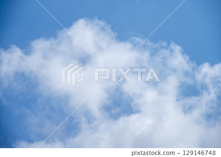 Summer sky, blue sky, clear, summer, August image [Kanagawa Prefecture] 129146748