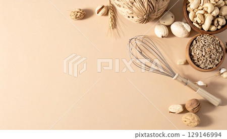 A simple space with the warmth of wood 129146994
