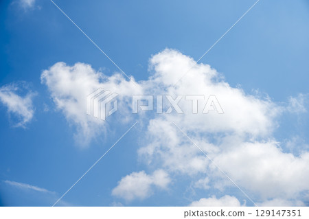 夏日的天空，藍天，晴朗，夏天，八月的圖像[神奈川縣] 129147351