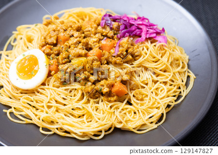 Delicious keema curry rice noodles 129147827