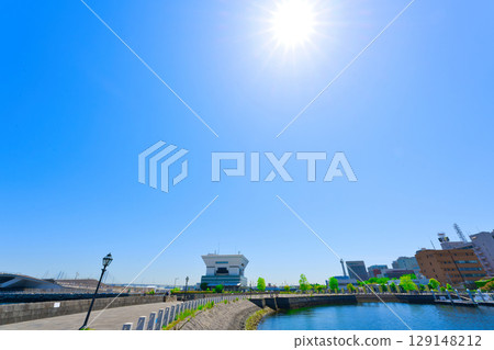 [Kanagawa Prefecture] Visit Yokohama Port's Osanbashi Pier during Golden Week in May 129148212