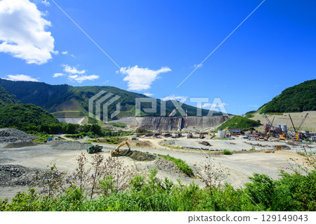 Dam construction site in August 2025, from the upstream observation deck, Akita Prefecture Dam construction site in August 2025, from the upstream observation deck, Akita Prefecture 129149043