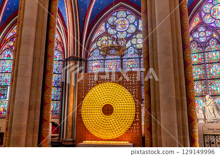 Notre-Dame cathedral, Collateral chapel, Paris, France Notre-Dame cathedral, Collateral chapel, Paris, France 129149996