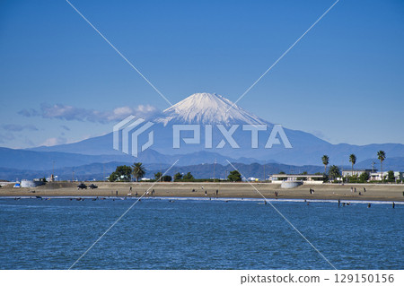 [藤澤市]片瀨海灘的風景 129150156