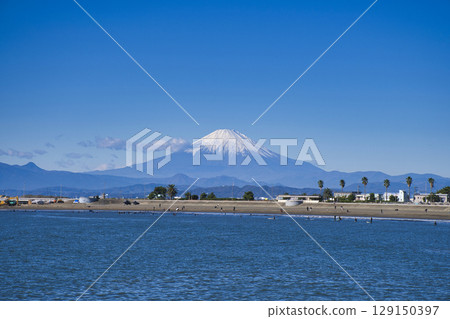 [藤澤市]片瀨海灘的風景 129150397
