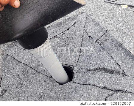 An Innovative Container Designed to Provide Enhanced Solutions for Efficient Drainage 129152997