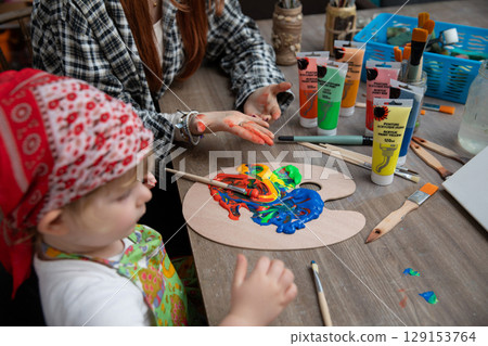 Creative Art Session for Child and Caregiver to Enjoy Together and Bond Through Art 129153764