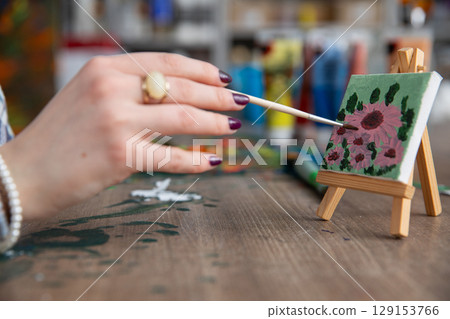 Creating a Beautiful Artistic HandPainted Floral Scene on a Mini Canvas, Step by Step 129153766
