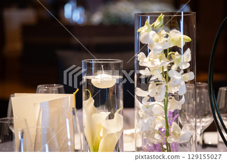 酷炫的水下花卉裝飾：華麗的蝴蝶蘭 129155027