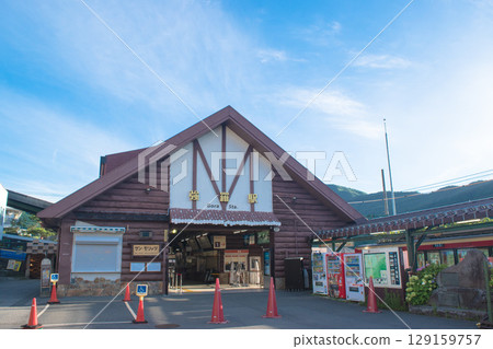 Gora Station, with its mountain hut-style building 129159757