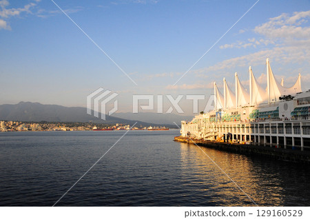 溫哥華日落和加拿大廣場 129160529