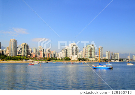 Harbor and buildings in Vancouver, Canada Harbor and buildings in Vancouver, Canada 129160713