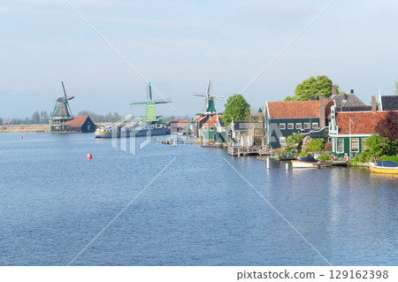 skyline of old town Zaanse Schans skyline of old town Zaanse Schans 129162398