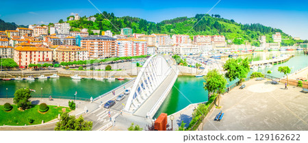 Ondarroa town and port Ondarroa town and port 129162622