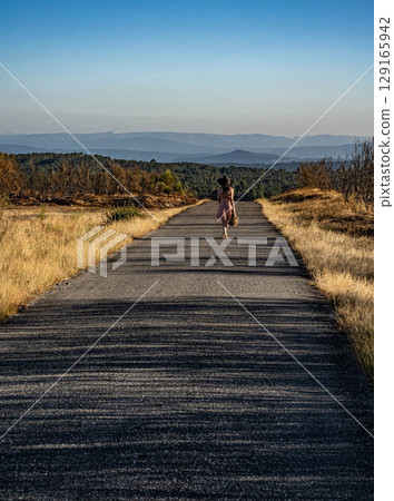 Walking Towards the Horizon 129165942
