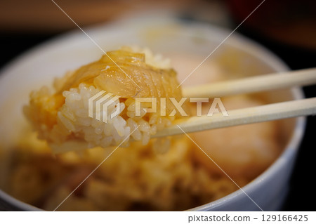 醃比目魚蓋飯(青森郡八戶市) 醃比目魚蓋飯(青森郡八戶市) 129166425