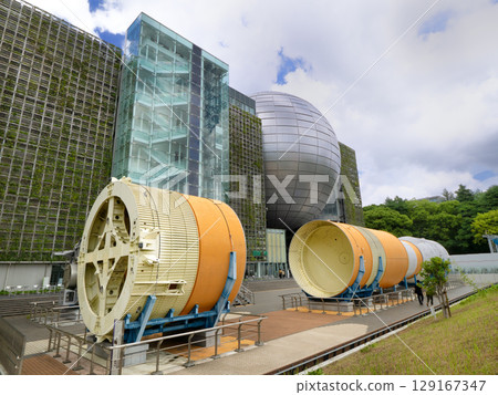 Domestically produced large rocket H-IIB, Nagoya City Science Museum, Aichi Prefecture 129167347