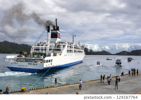 Ogasawara, Chichijima, Ogasawara Maru, departure, farewell, Futami Port Ogasawara, Chichijima, Ogasawara Maru, departure, farewell, Futami Port 129167764