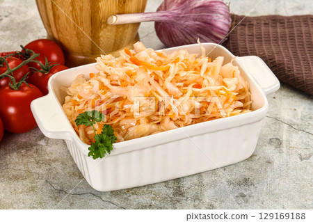 Homemade Fermented pickled cabbage sauerkraut 129169188