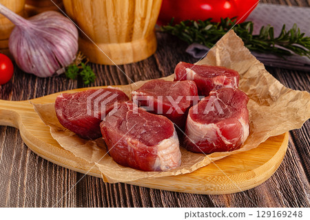 Fresh raw pork meat medallions 129169248