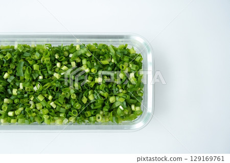 Flavorful Green Onions - Vibrant Green (Hiroshima Prefecture) 129169761